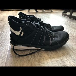 Nike dual fusion shoe mid sneaker women’s